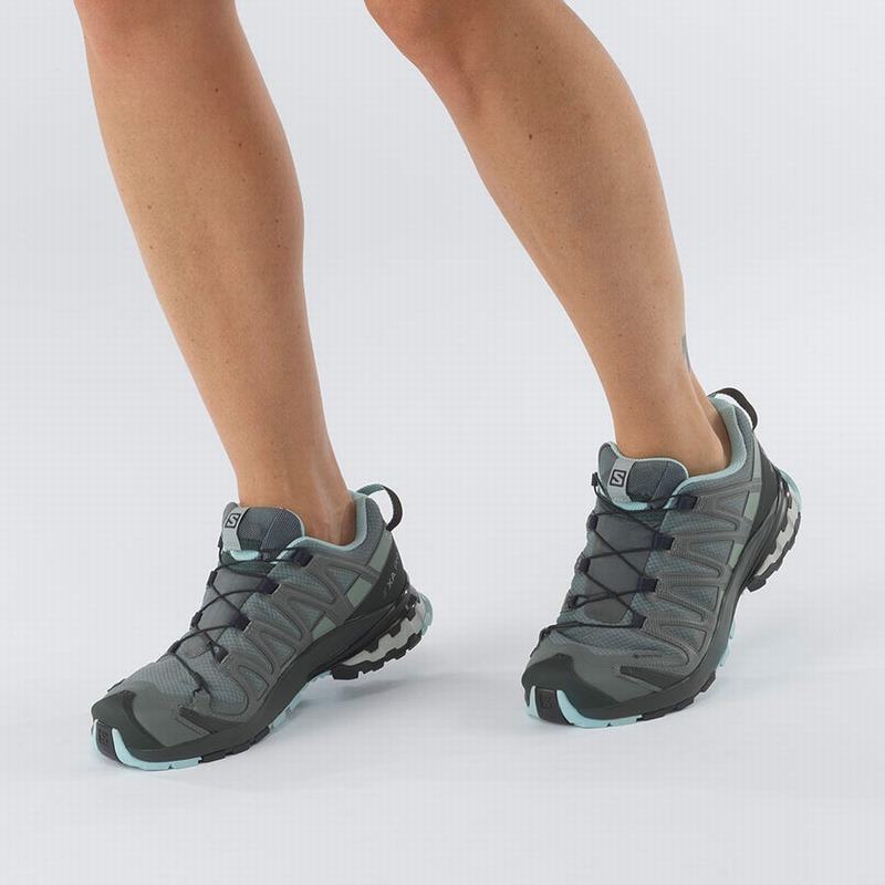 Green Women's Salomon XA PRO 3D V8 GORE-TEX Trail Running Shoes | 675-BHJFOP